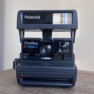 Polaroid one step close up camera